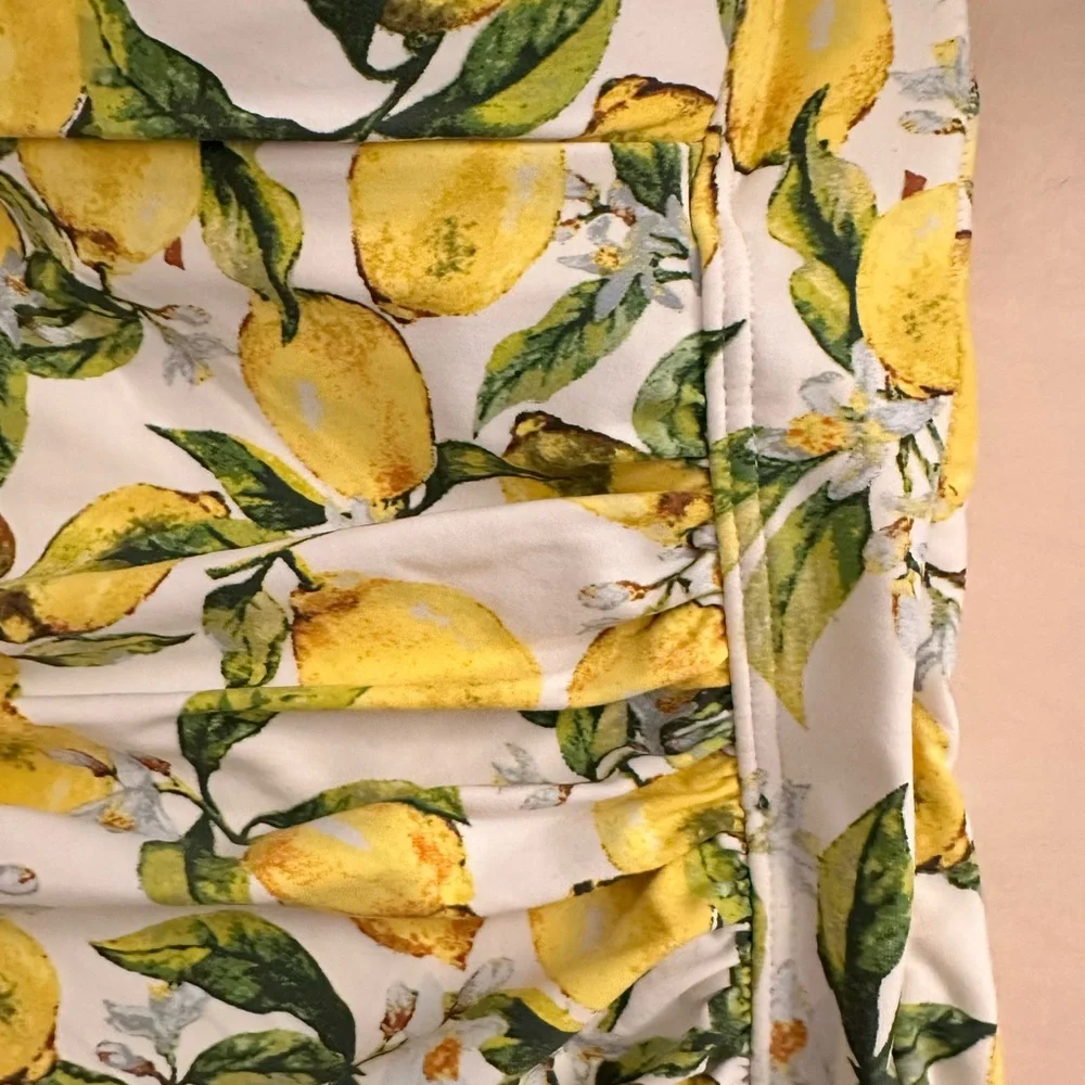 Nip Tuck One Piece Swimsuit  Sz6 - Picture 6 of 8